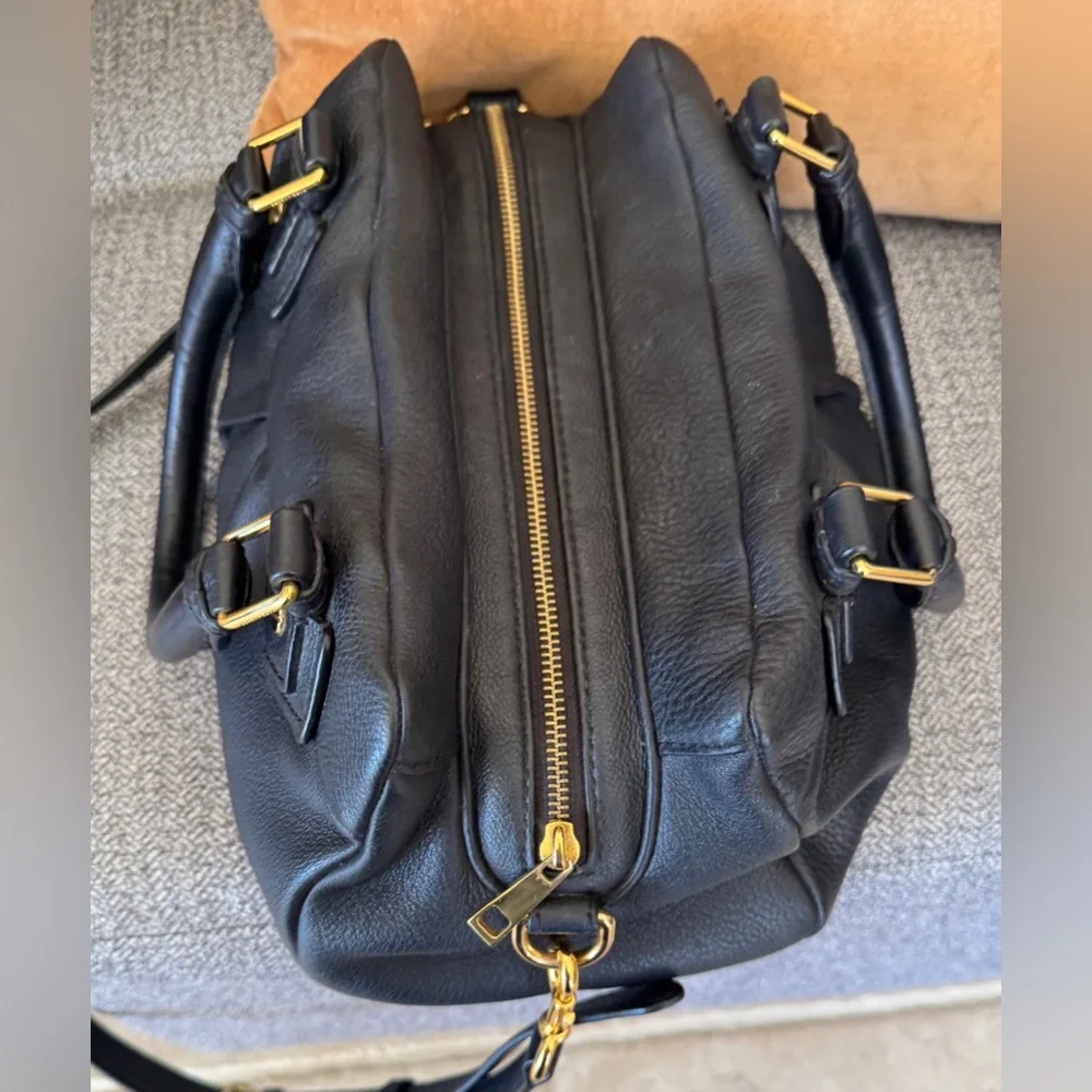 Marc Jacobs-Gorgeous Black Pebbled Leather Satchel with Gold Hardware - Picture 8 of 14